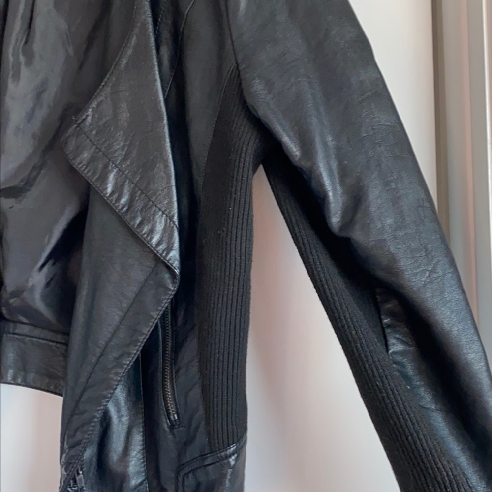 Leather jacket - Picture 3 of 4
